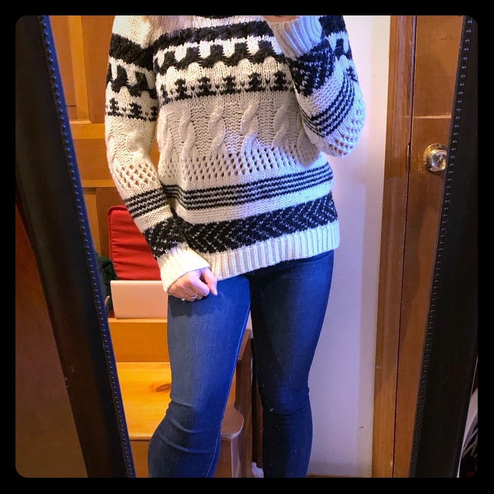 American Eagle sweater